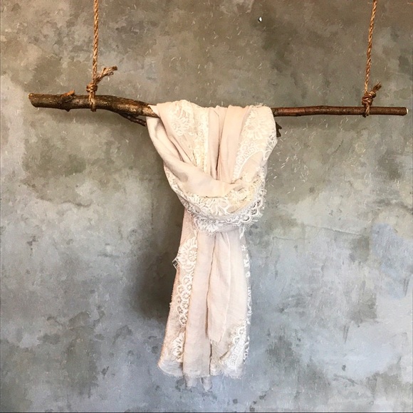 Francesca's Collections Accessories - Francesca’s beige cream shawl with lace